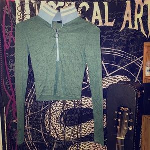 UO • Cropped Long Sleeve